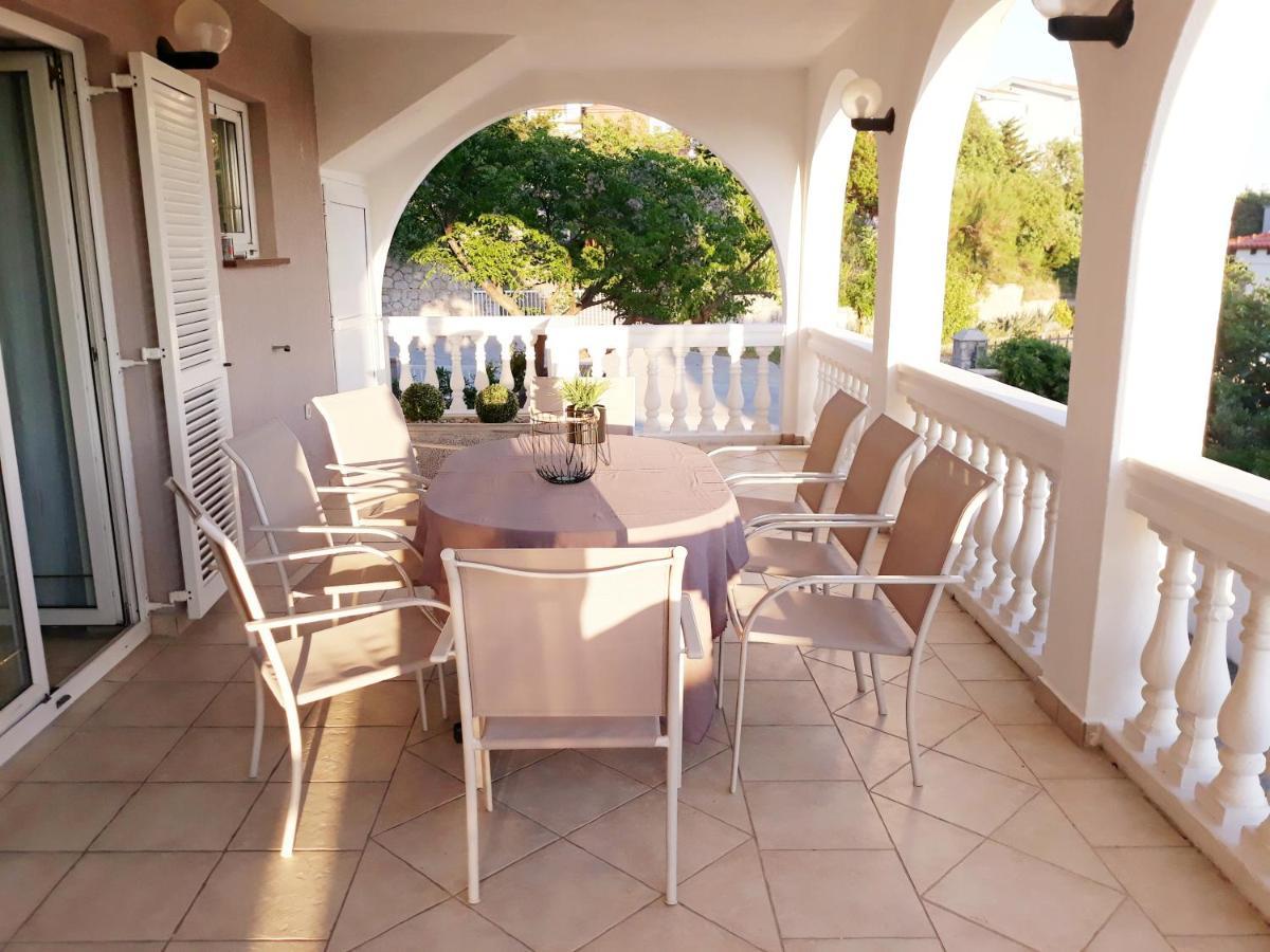 Villa Mihaela - Apartment Ika سيساريكا المظهر الخارجي الصورة