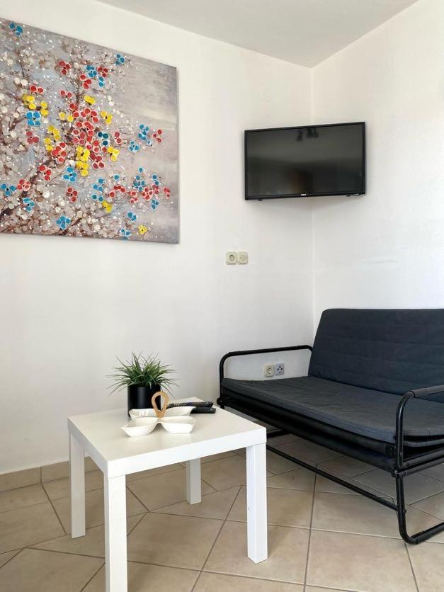Villa Mihaela - Apartment Ika سيساريكا المظهر الخارجي الصورة