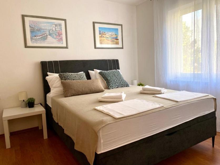 Villa Mihaela - Apartment Ika سيساريكا المظهر الخارجي الصورة